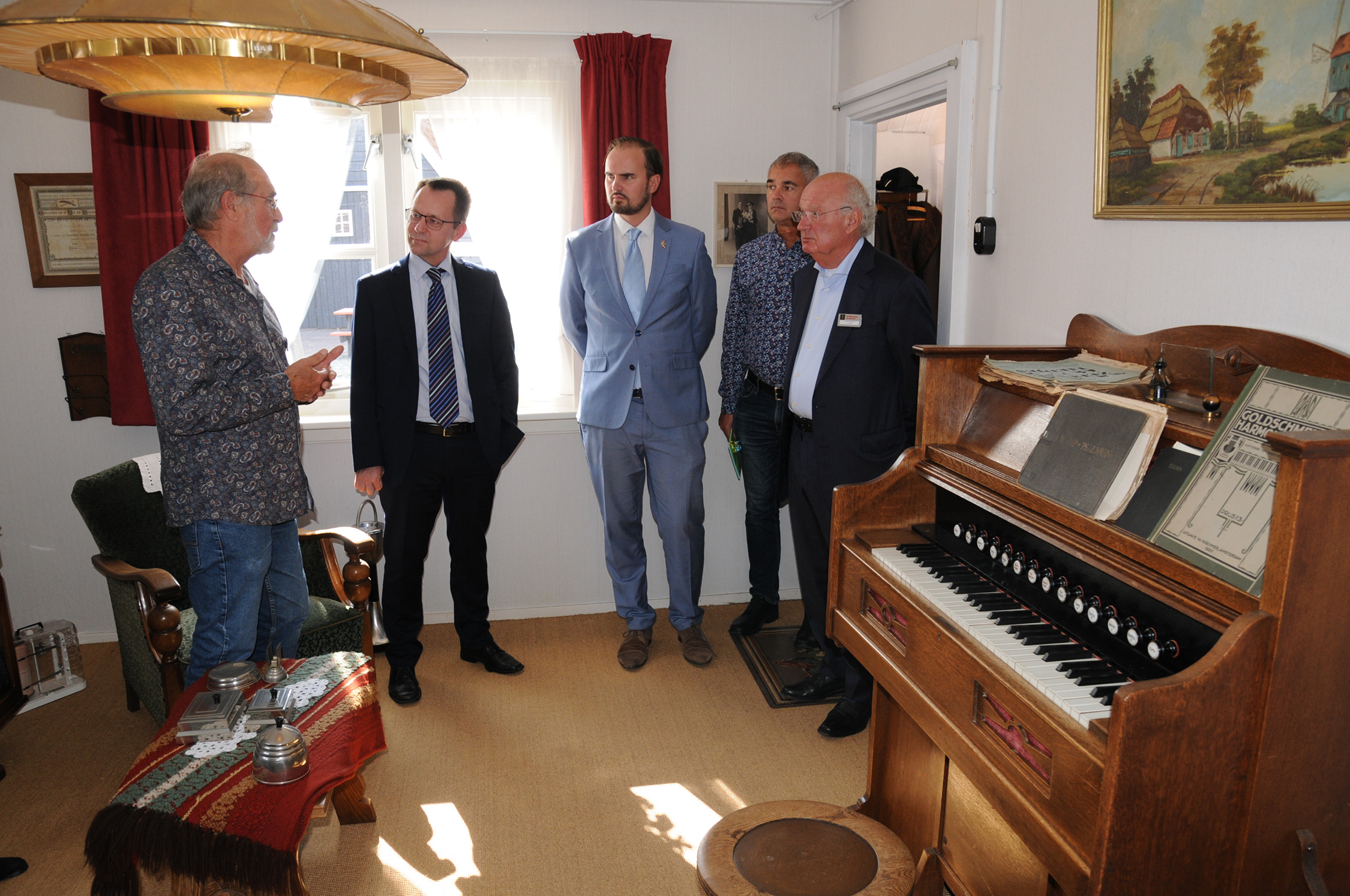Noorse ambassadeur bezoekt Streekmuseum De Meestoof